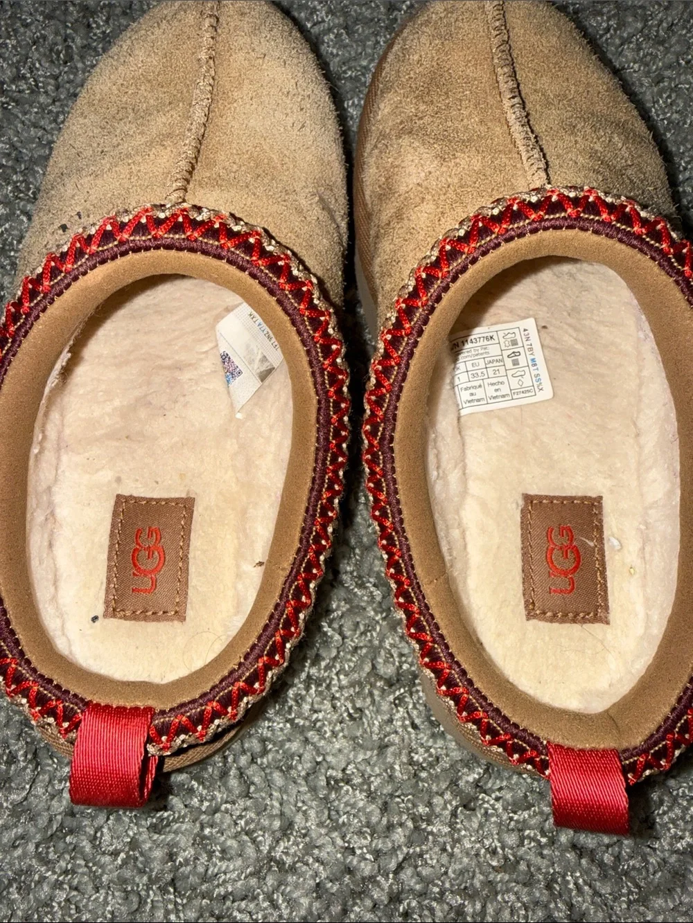 UGG collar lightweight